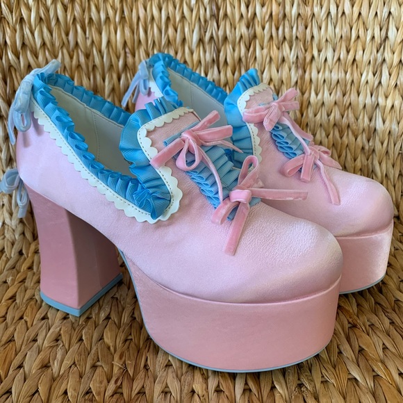 NIB Dolls Kill 💕 Bisou Baby Satin Platforms - Picture 2 of 8